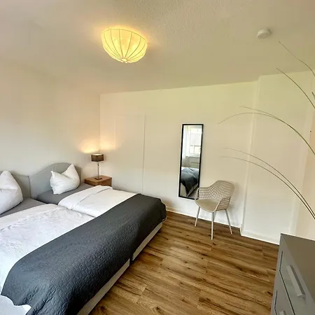 شقة Huegelhaus - Gemuetliche Mit Balkon *