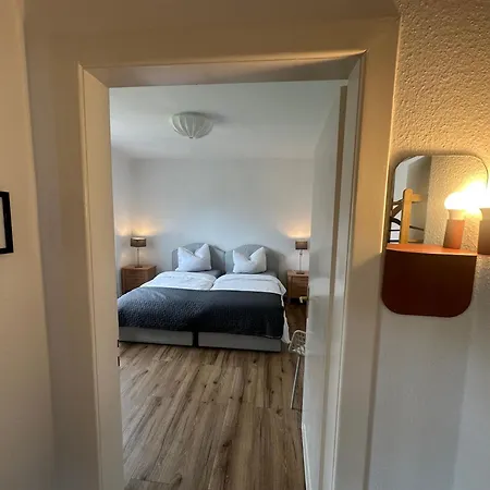 Huegelhaus - Gemuetliche Mit Balkon شقة