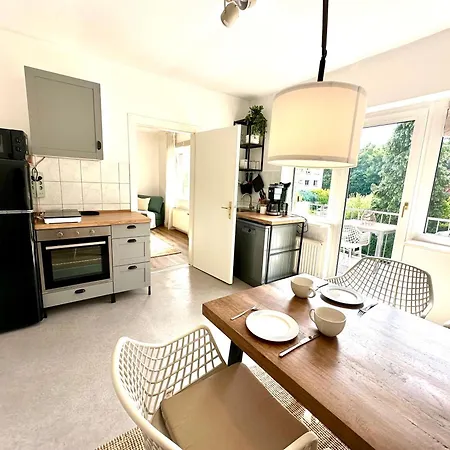 Huegelhaus - Gemuetliche Mit Balkon إميريش