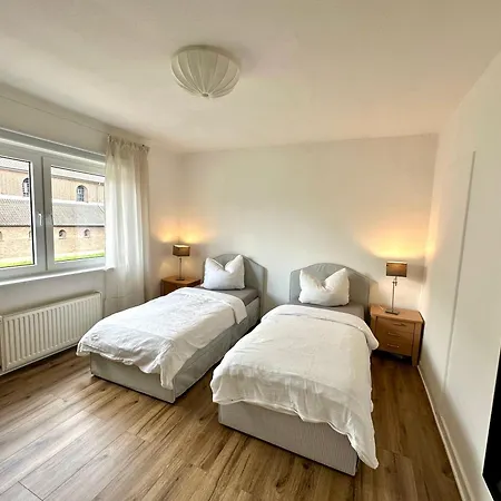 Huegelhaus - Gemuetliche Mit Balkon إميريش