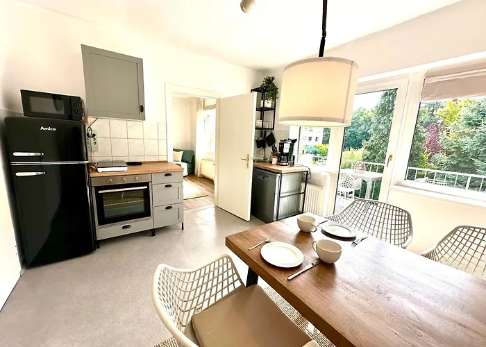 Huegelhaus - Gemuetliche Mit Balkon إميريش