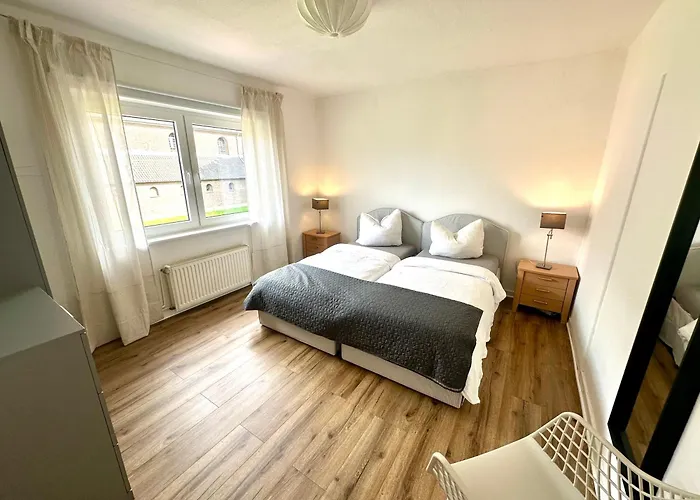 Huegelhaus - Gemuetliche Mit Balkon Appartement Emmerich