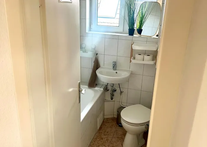 Huegelhaus - Gemuetliche Mit Balkon Appartement *